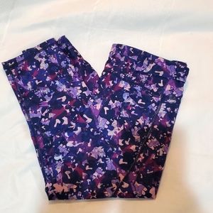 Fabletics Capri Length Leggings